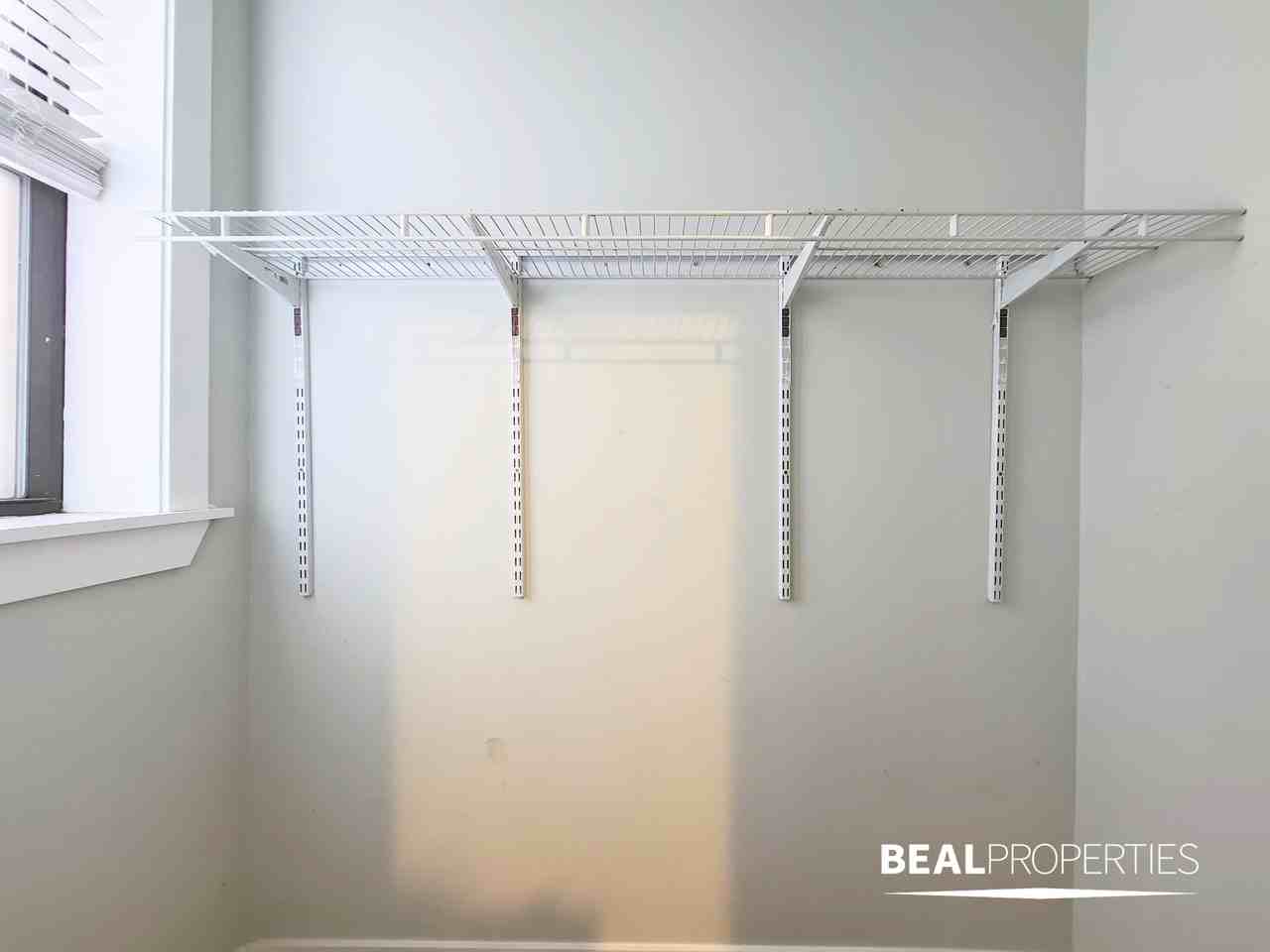 645 W Oakdale Ave #3-3 - Photo 7 of 14