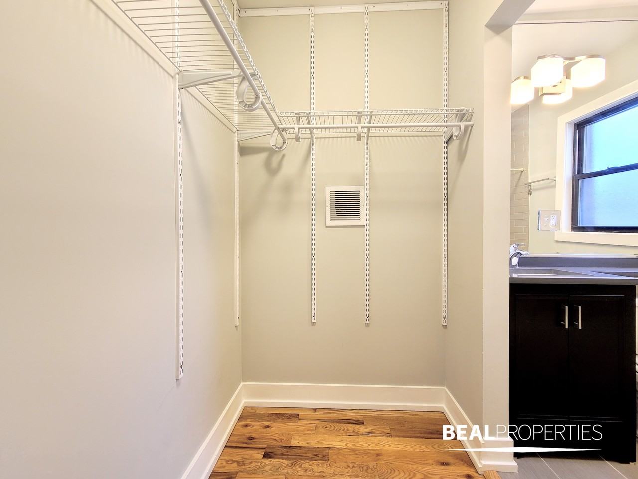 2914 N Mildred Ave #EE2S - Photo 5 of 11