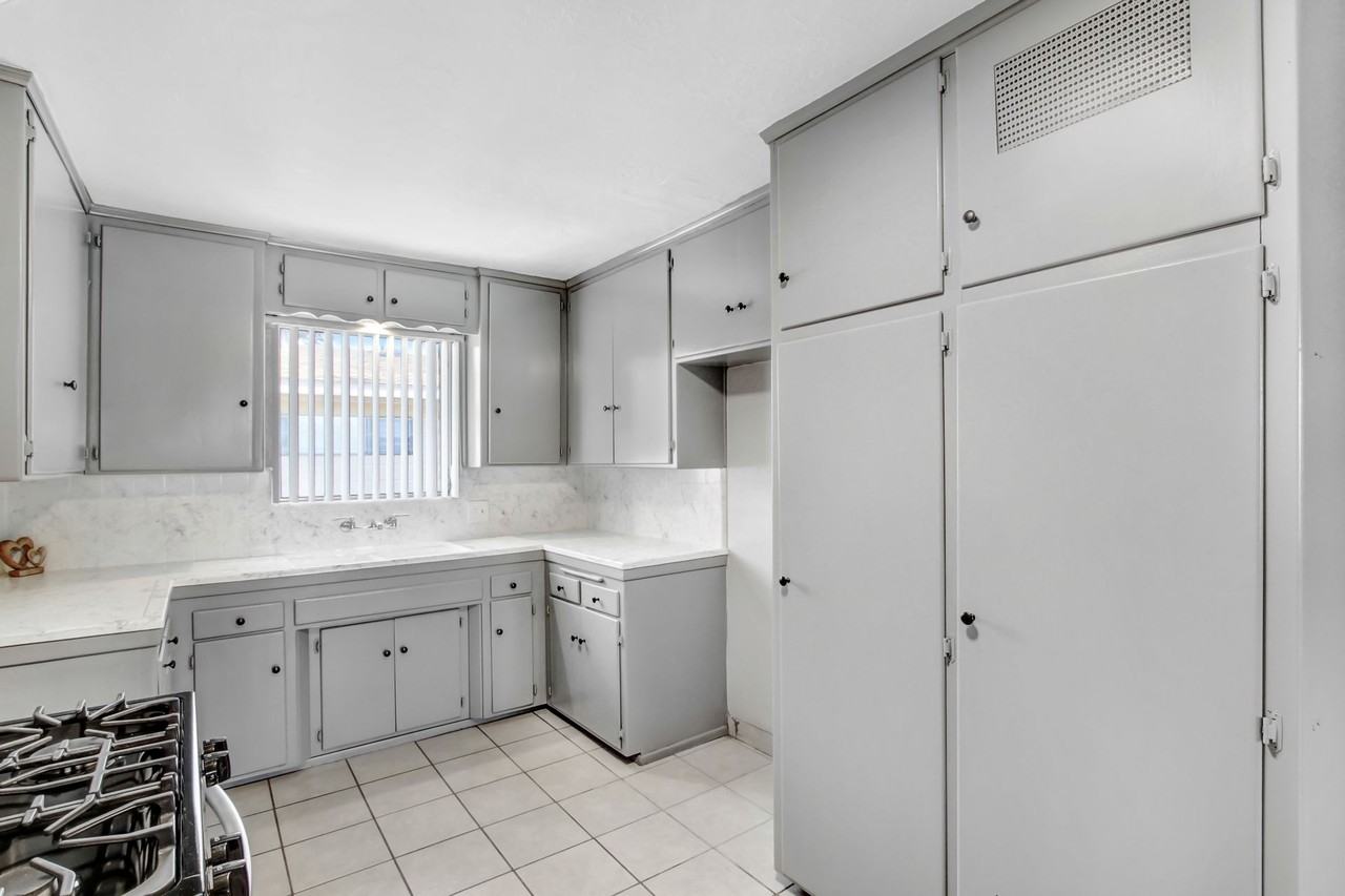 3801 Madison St. - Photo 6 of 11