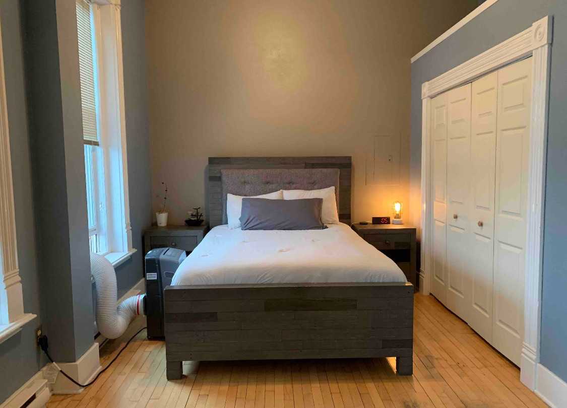 913 Main St #913B - Photo 3 of 9