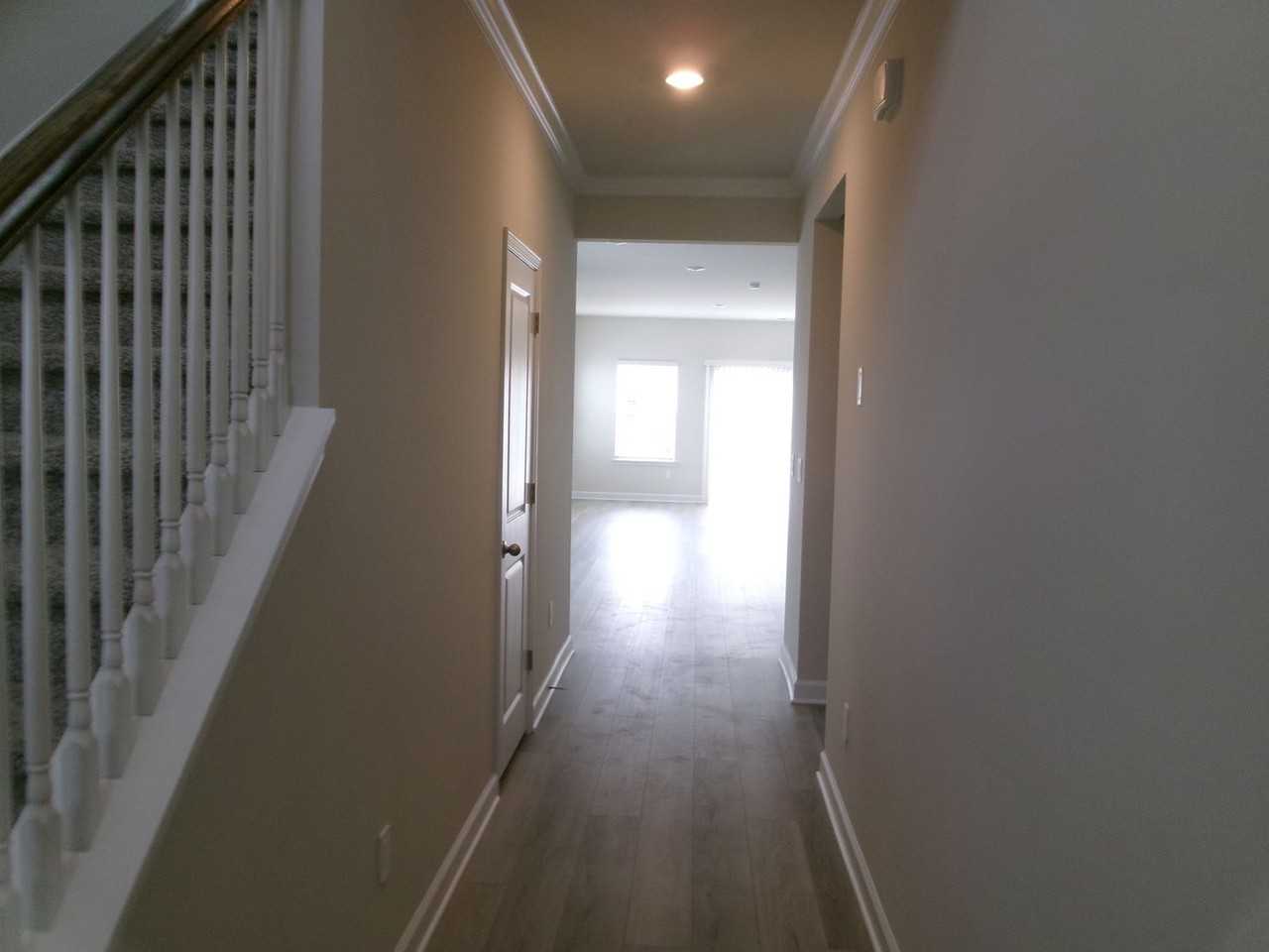 5039 Valley Falls St - Photo 2 of 20