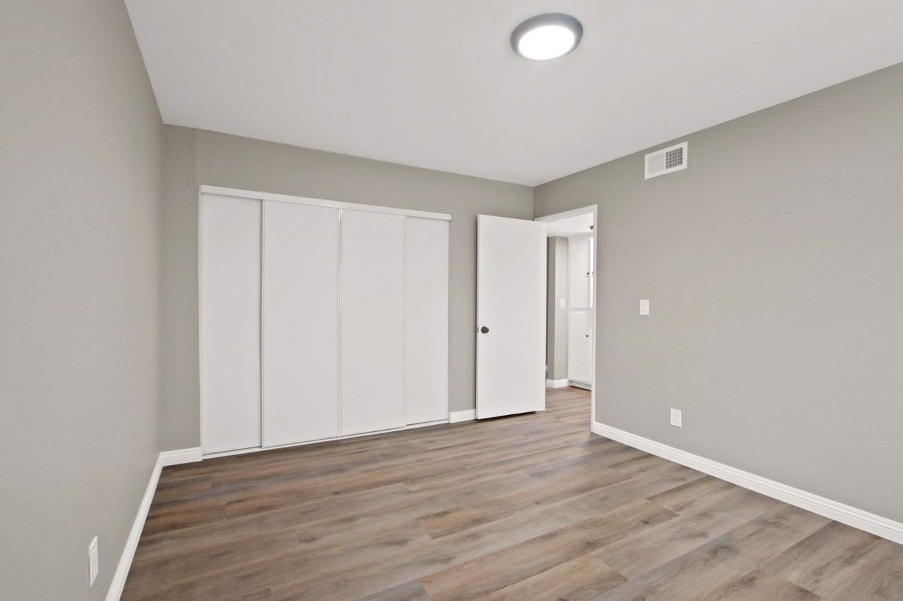 8202 Rosemead Blvd - Photo 6 of 9