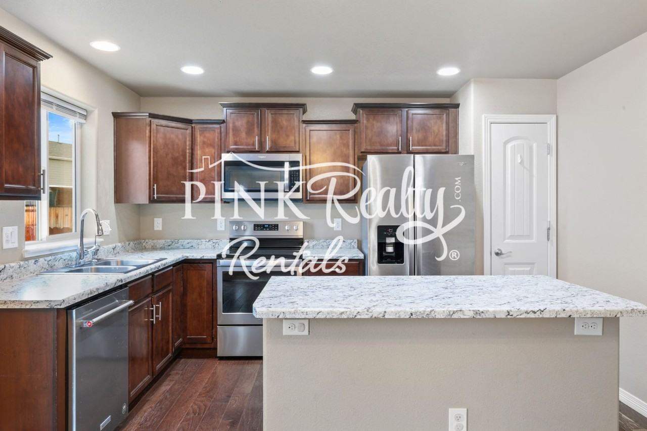 9694 Rubicon Dr - Photo 2 of 44