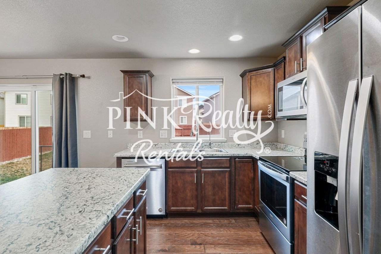 9694 Rubicon Dr - Photo 4 of 44