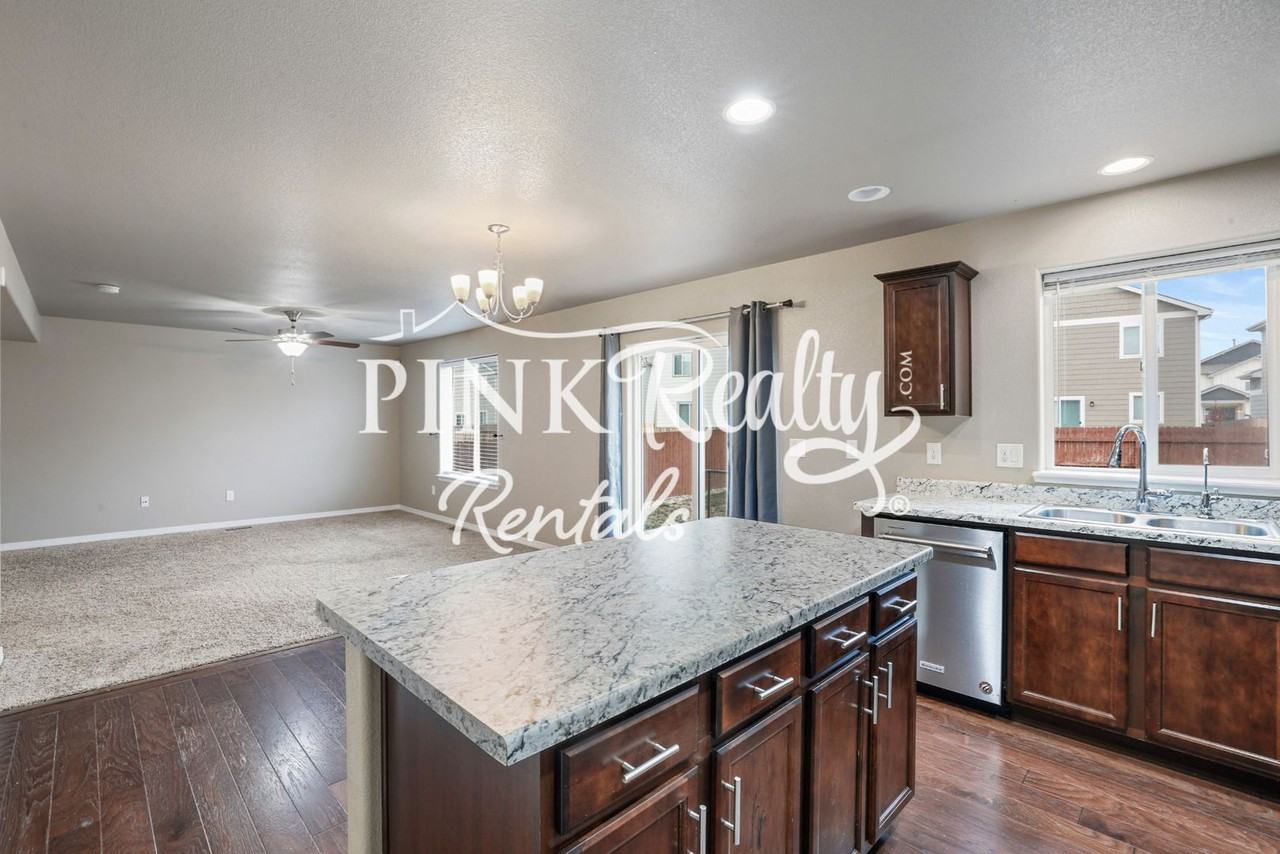 9694 Rubicon Dr - Photo 5 of 44