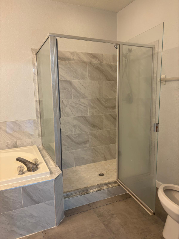 16253 Enclave Village Dr - Photo 5 of 17