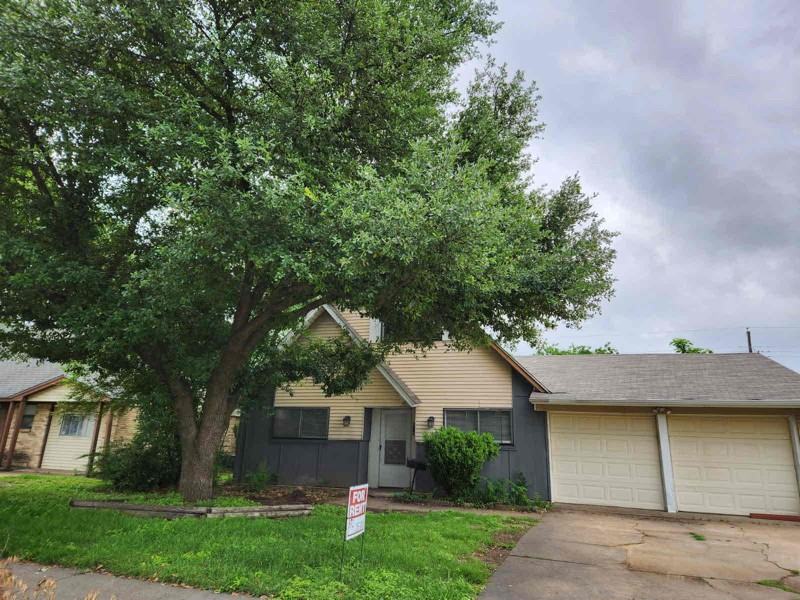 514 Hughes Dr - Photo 3 of 25