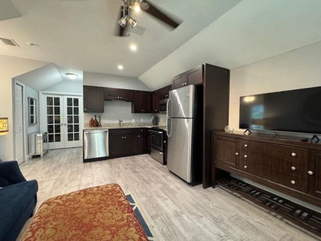 100 Acadia Ter #B - Photo 2 of 9