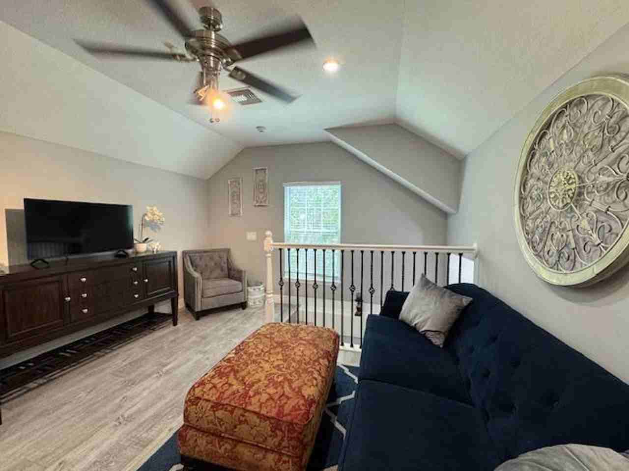 100 Acadia Ter #B - Photo 3 of 9