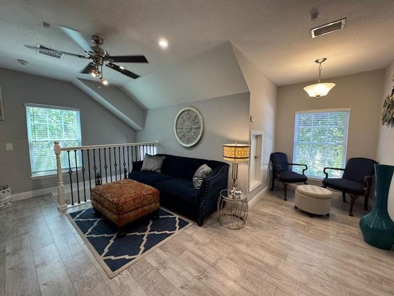 100 Acadia Ter #B - Photo 4 of 9