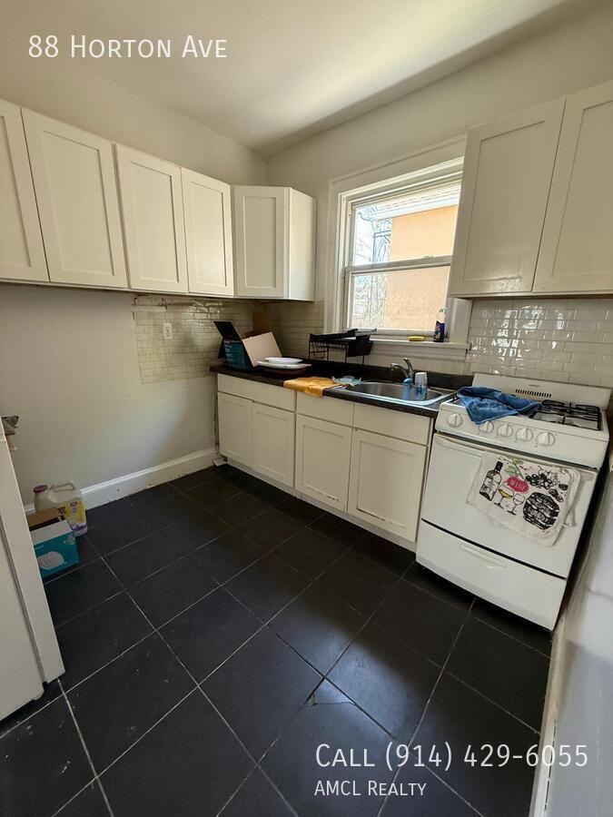 88 Horton Ave - Photo 2 of 10