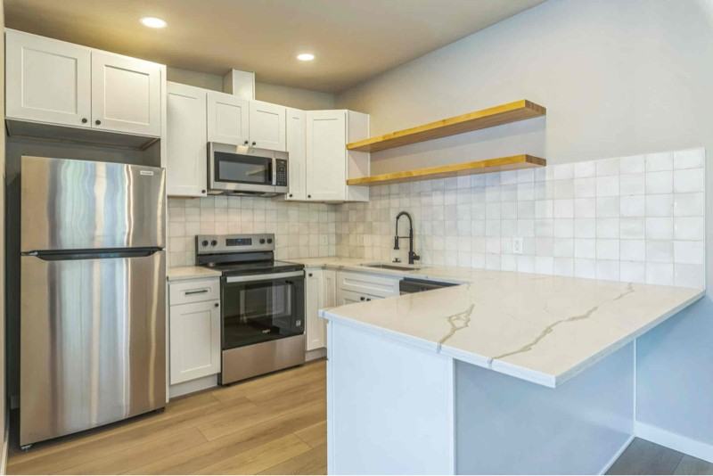 335 Martin Luther King Jr Way - Photo 4 of 13