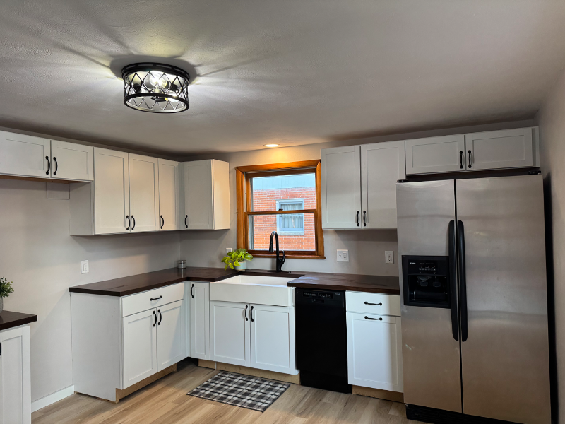 483 N Main St - Photo 2 of 9