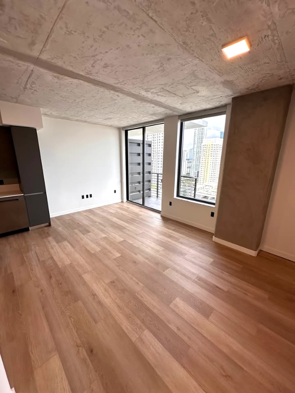 439 Sw 3rd Ave #1411 - Photo 2 of 12