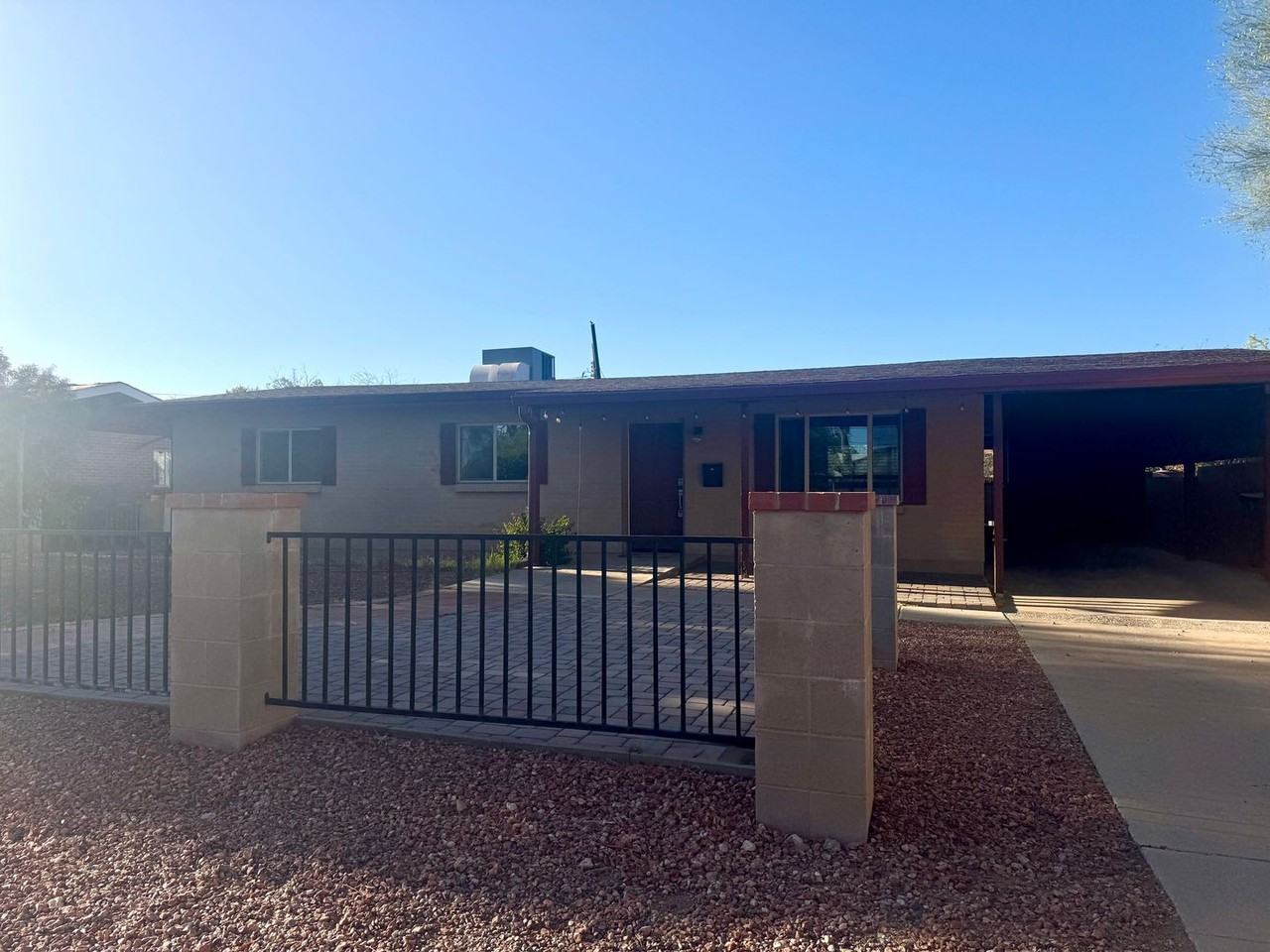 2259 E Spring St - Photo 2 of 9