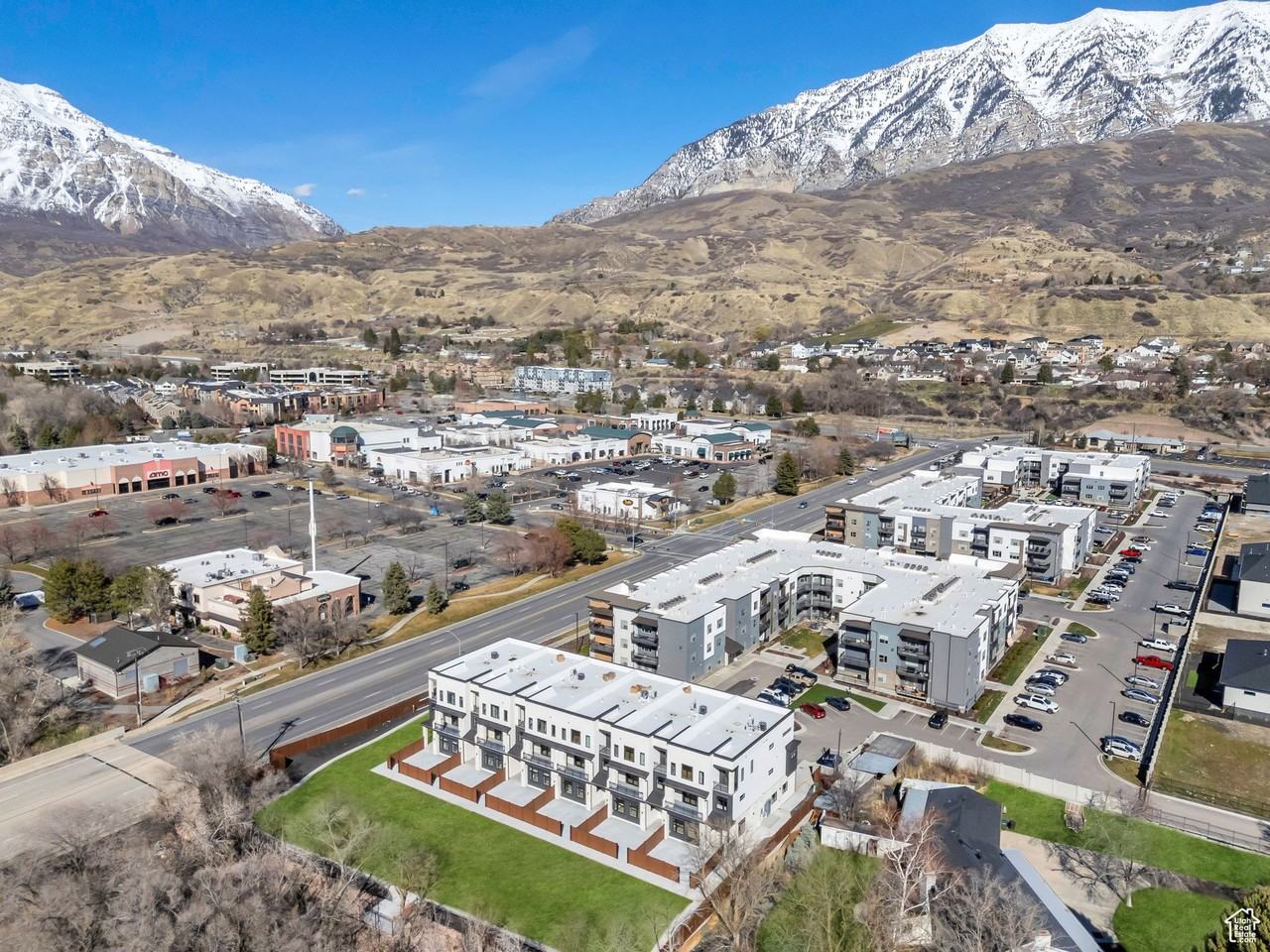 Jocelyn Court Townhomes - Photo 6 of 8