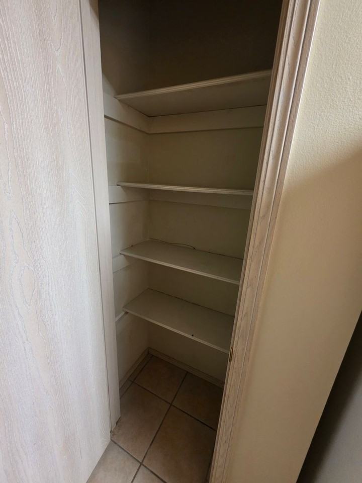 1007 Parker Rd - Photo 6 of 21