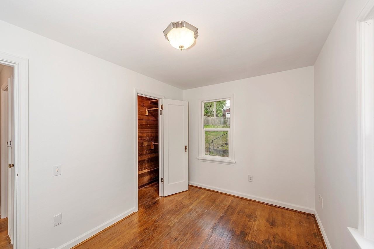 10546 Interlake Ave N - Photo 7 of 12