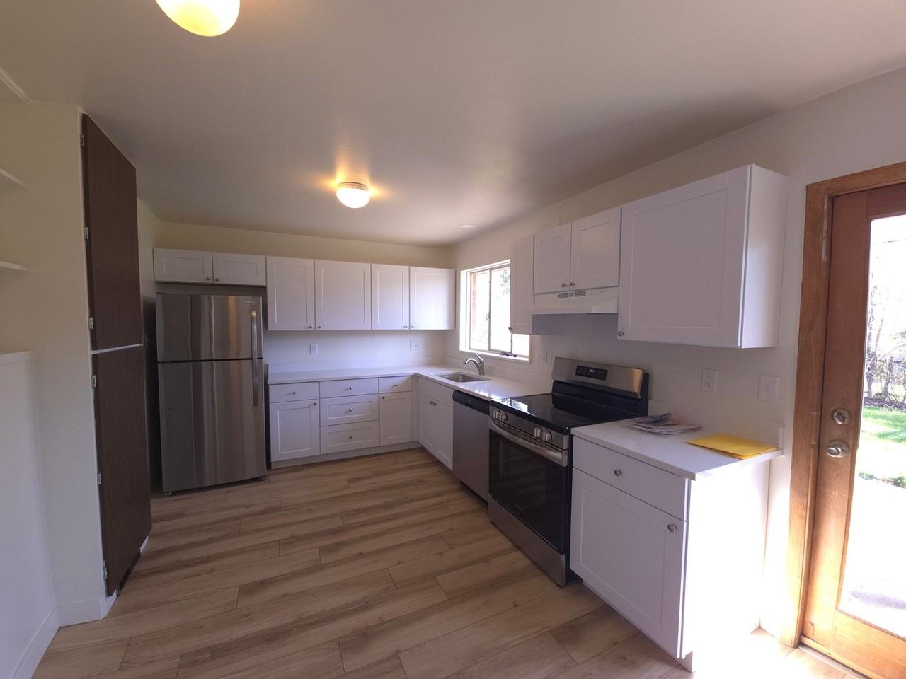 3345 Martin Dr - Photo 6 of 20