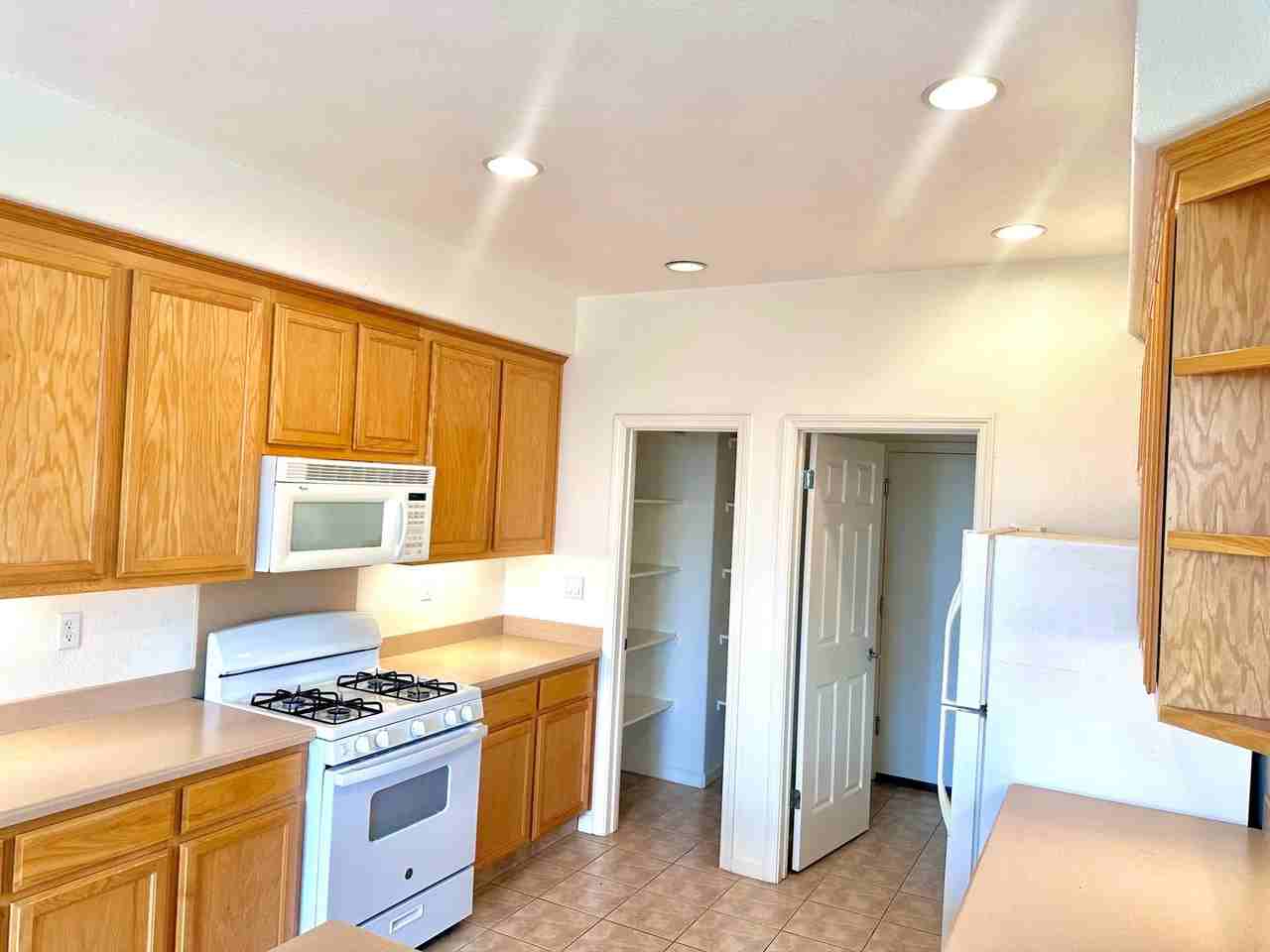 19735 Buren Pl - Photo 5 of 25