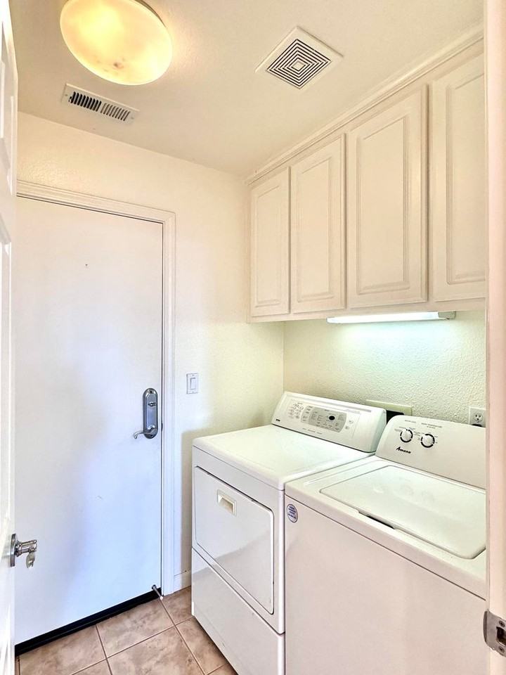 19735 Buren Pl - Photo 7 of 25