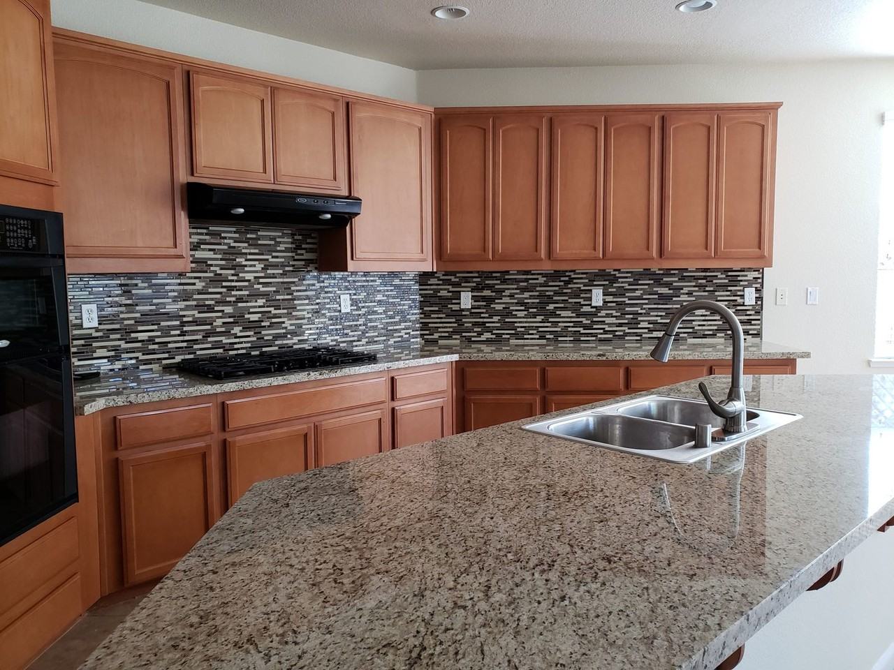 1255 Jewel Flower Dr - Photo 3 of 15