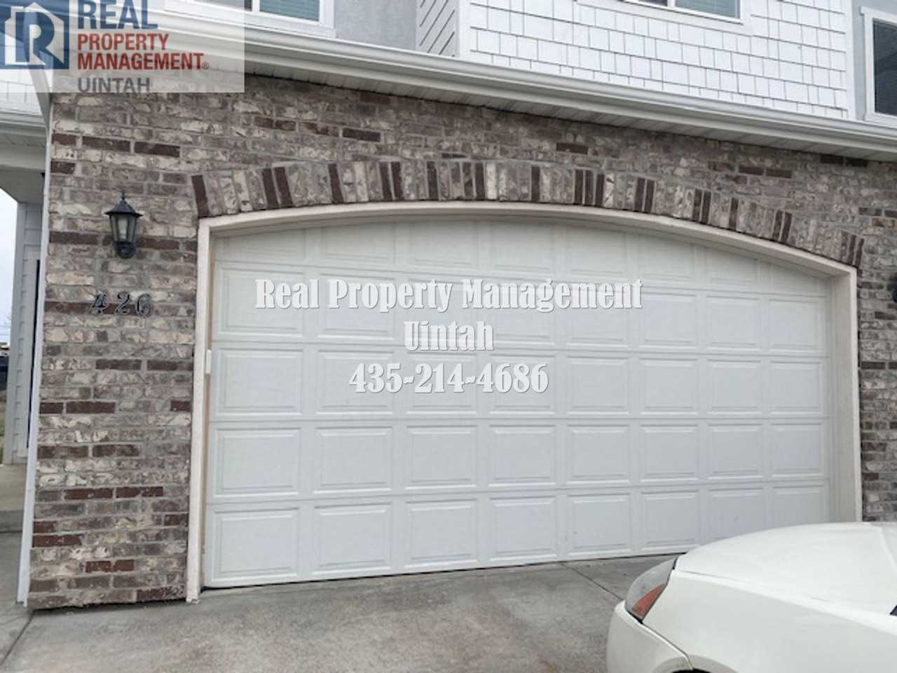 426 E Red Fox Ln - Photo 2 of 17