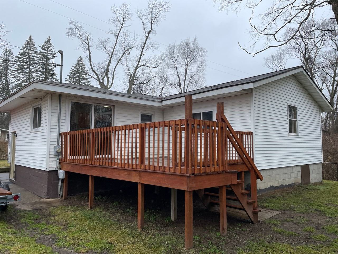 4890 Pinedell Ave Ne - Photo 2 of 25