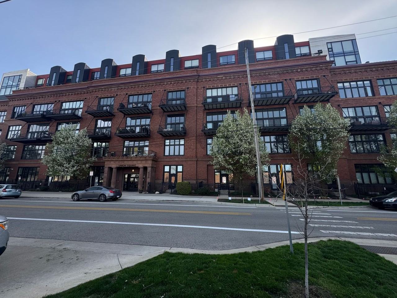 600 Broadway Ave Nw - Photo 5 of 21