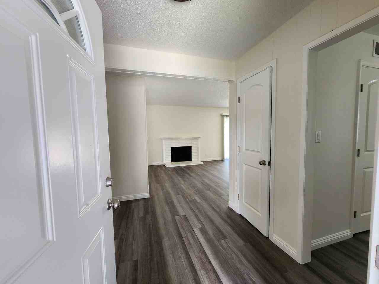 12091 Cherry St - Photo 3 of 29