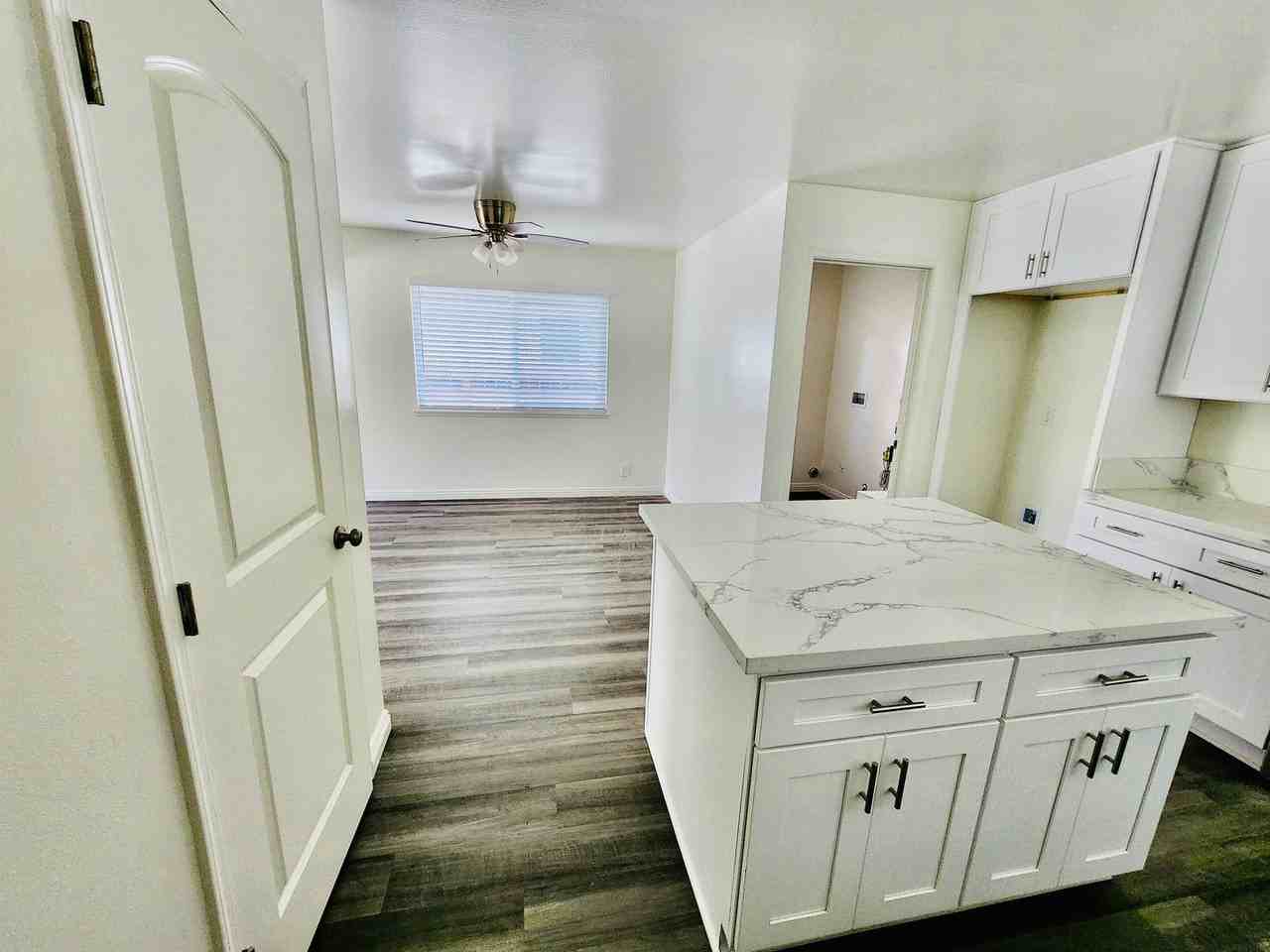 12091 Cherry St - Photo 6 of 29