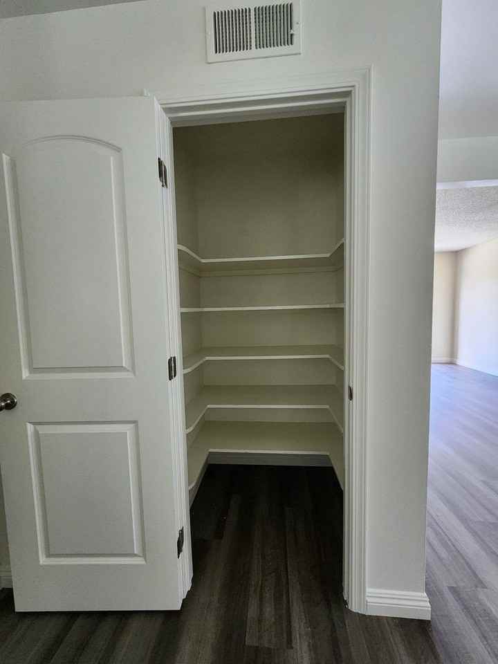 12091 Cherry St - Photo 7 of 29
