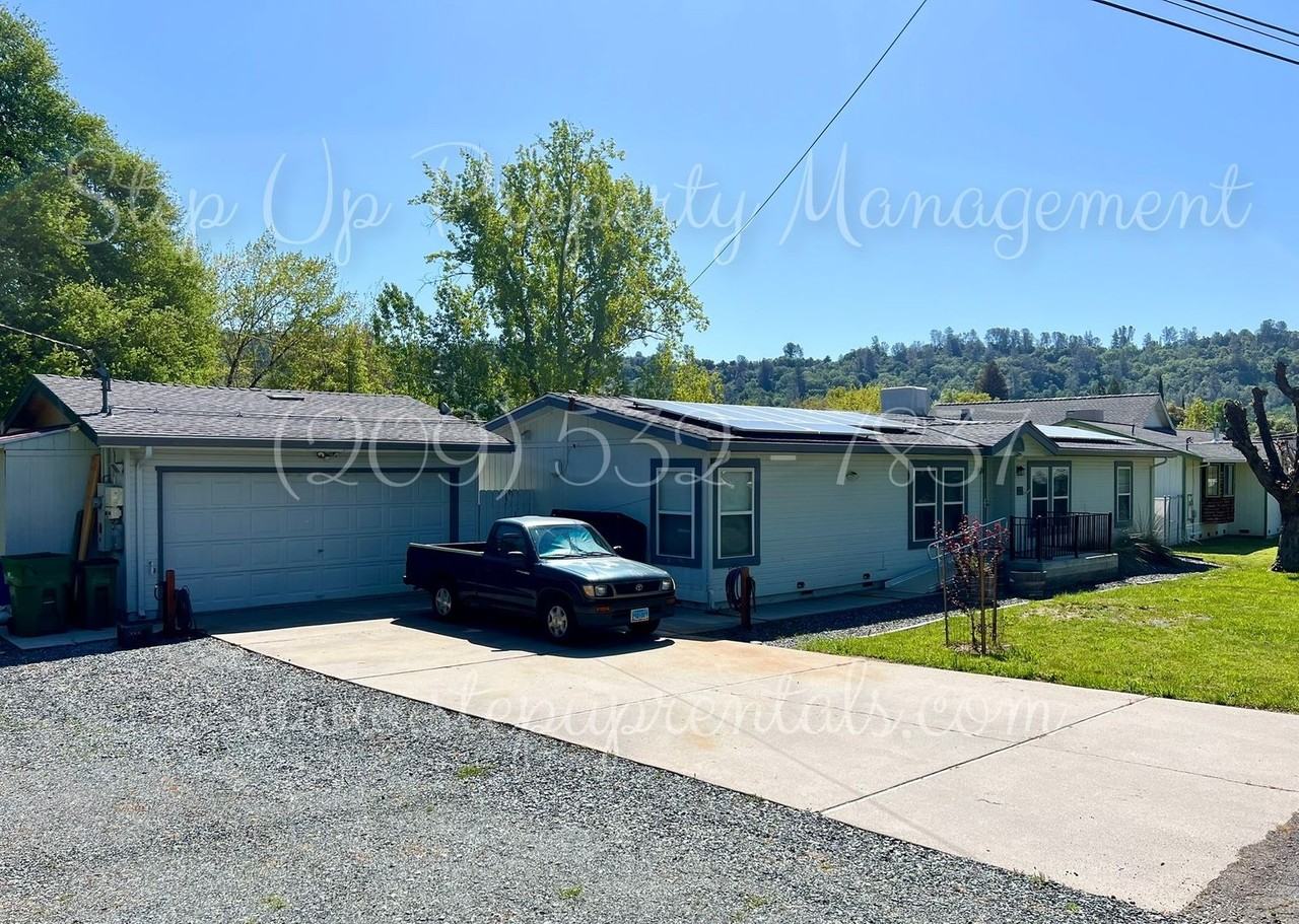 20625 Adams Ct - Photo 2 of 22