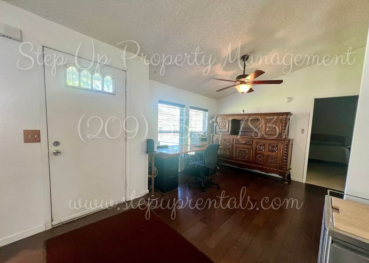 20625 Adams Ct - Photo 3 of 22