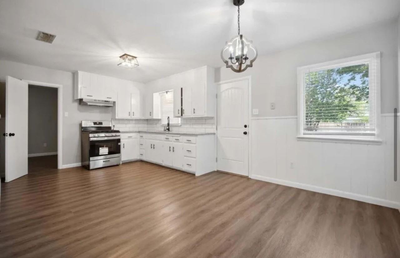 2004 45th St - Photo 5 of 11