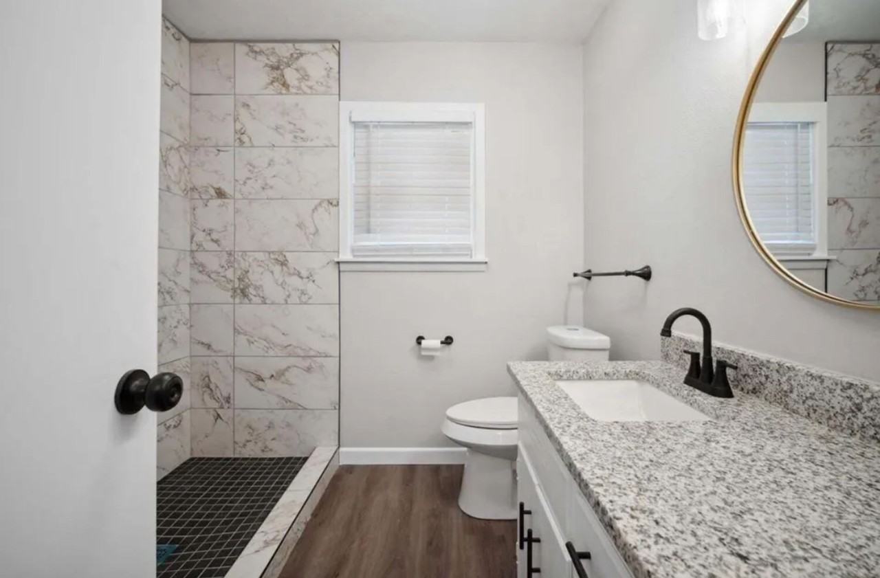 2004 45th St - Photo 6 of 11