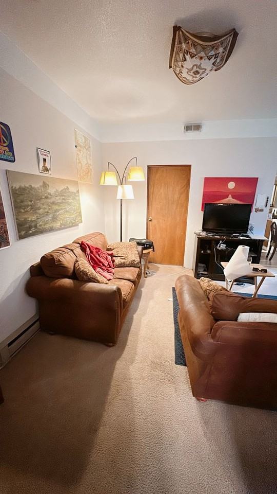 1416 Franklin St - Photo 5 of 33