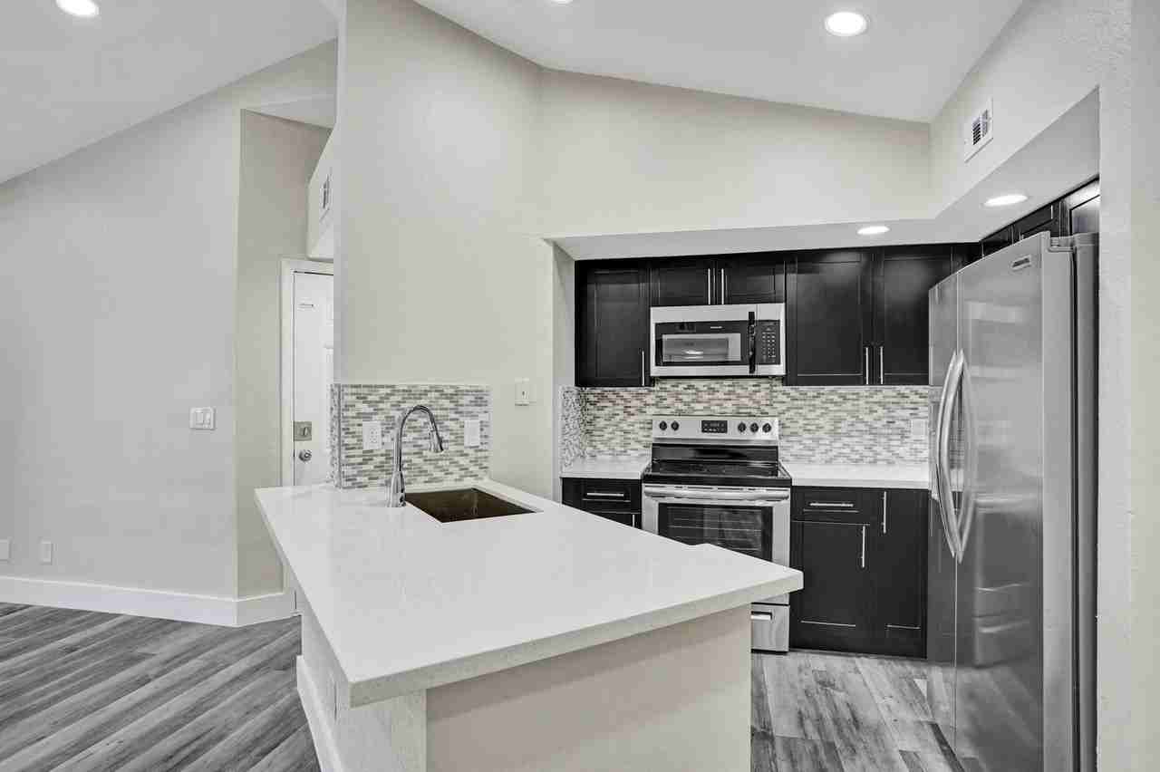 595 Vista Isles Dr #1925 - Photo 4 of 43