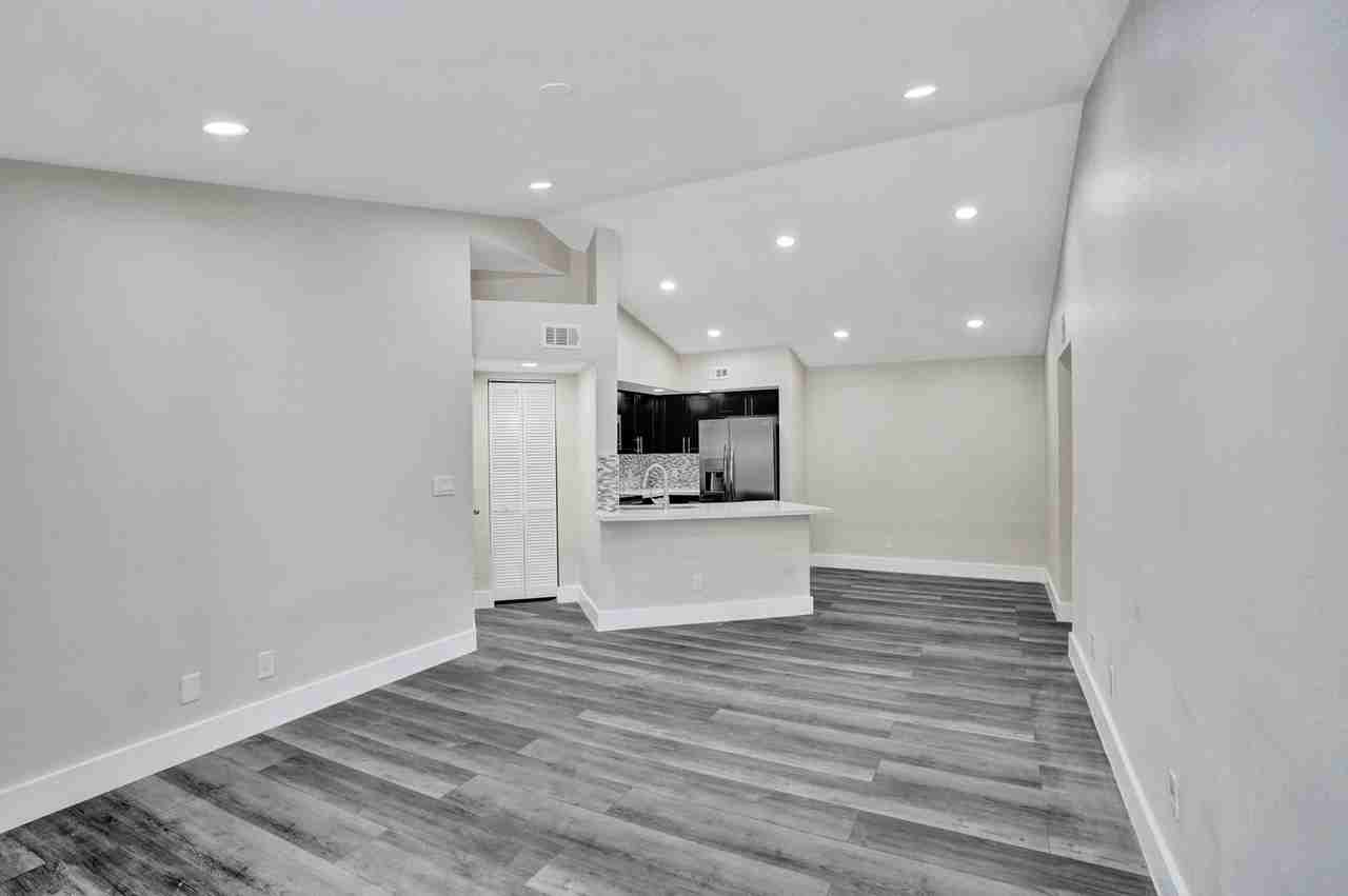 595 Vista Isles Dr #1925 - Photo 7 of 43