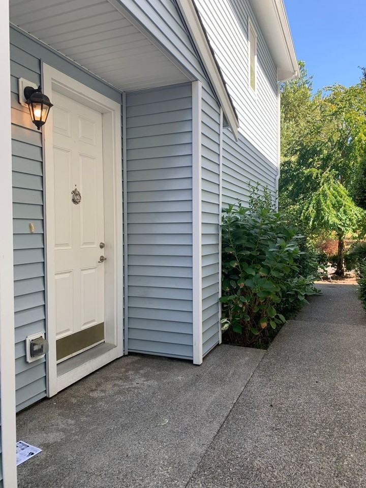 2570 Mitchell Ave - Photo 2 of 21