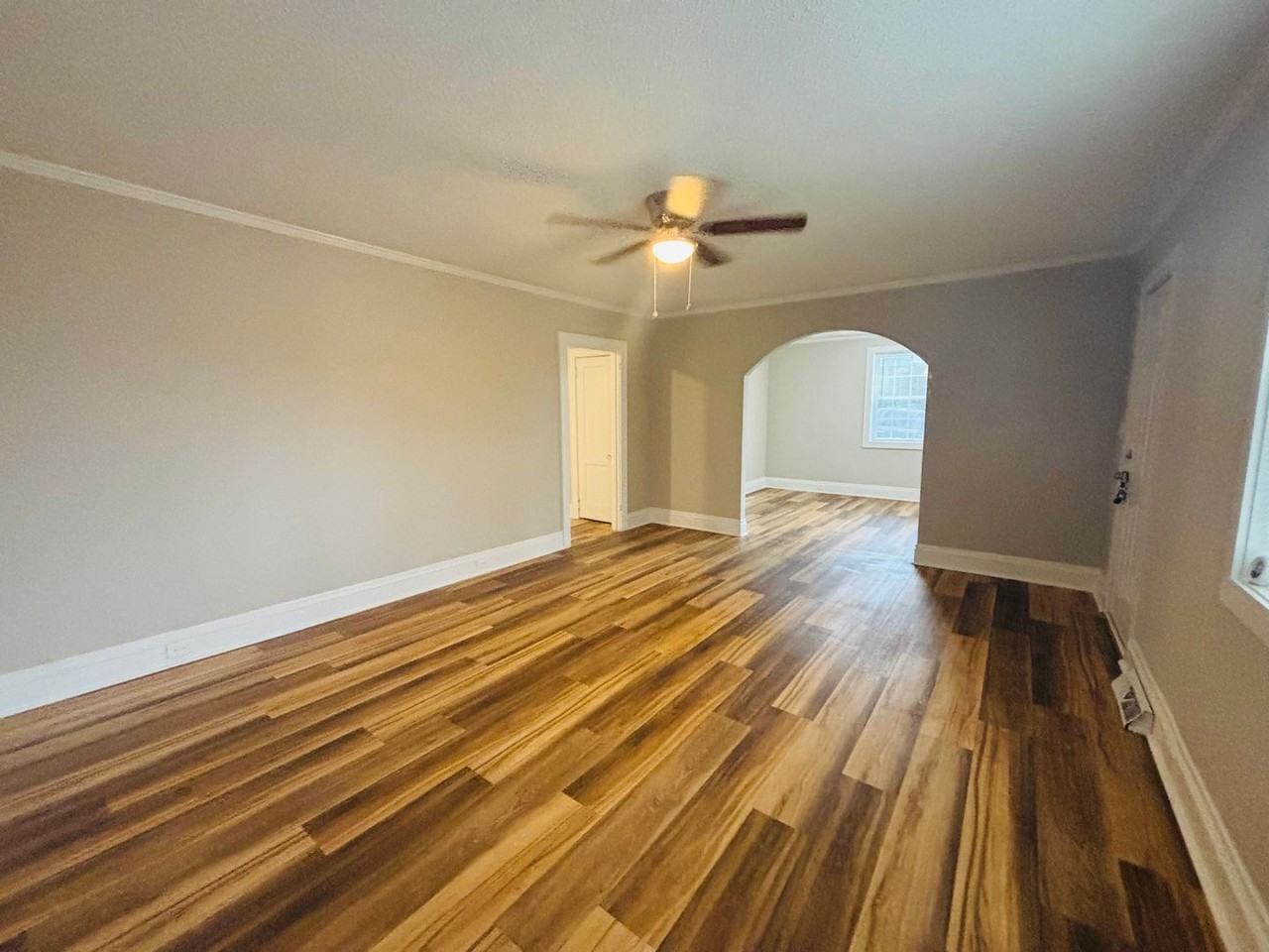 527 S Beltline Blvd - Photo 4 of 21