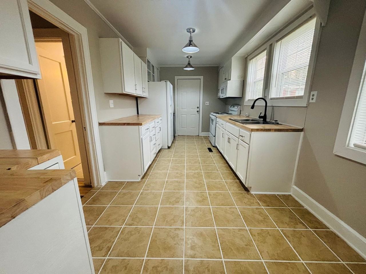 527 S Beltline Blvd - Photo 7 of 21