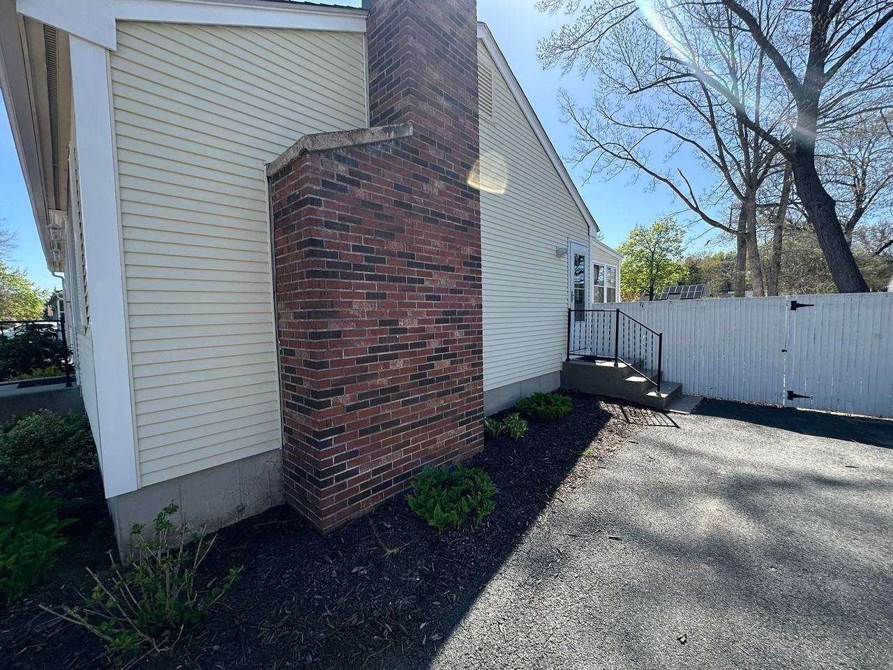 156 Jeffrey Rd - Photo 3 of 30