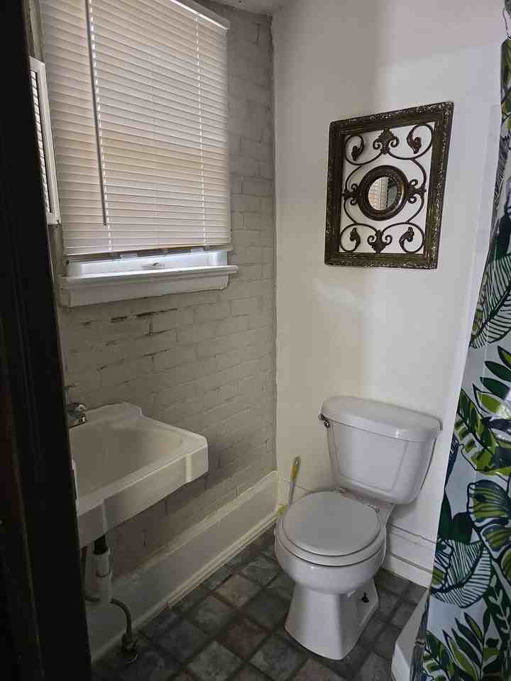 104 W Front street - Photo 3 of 7