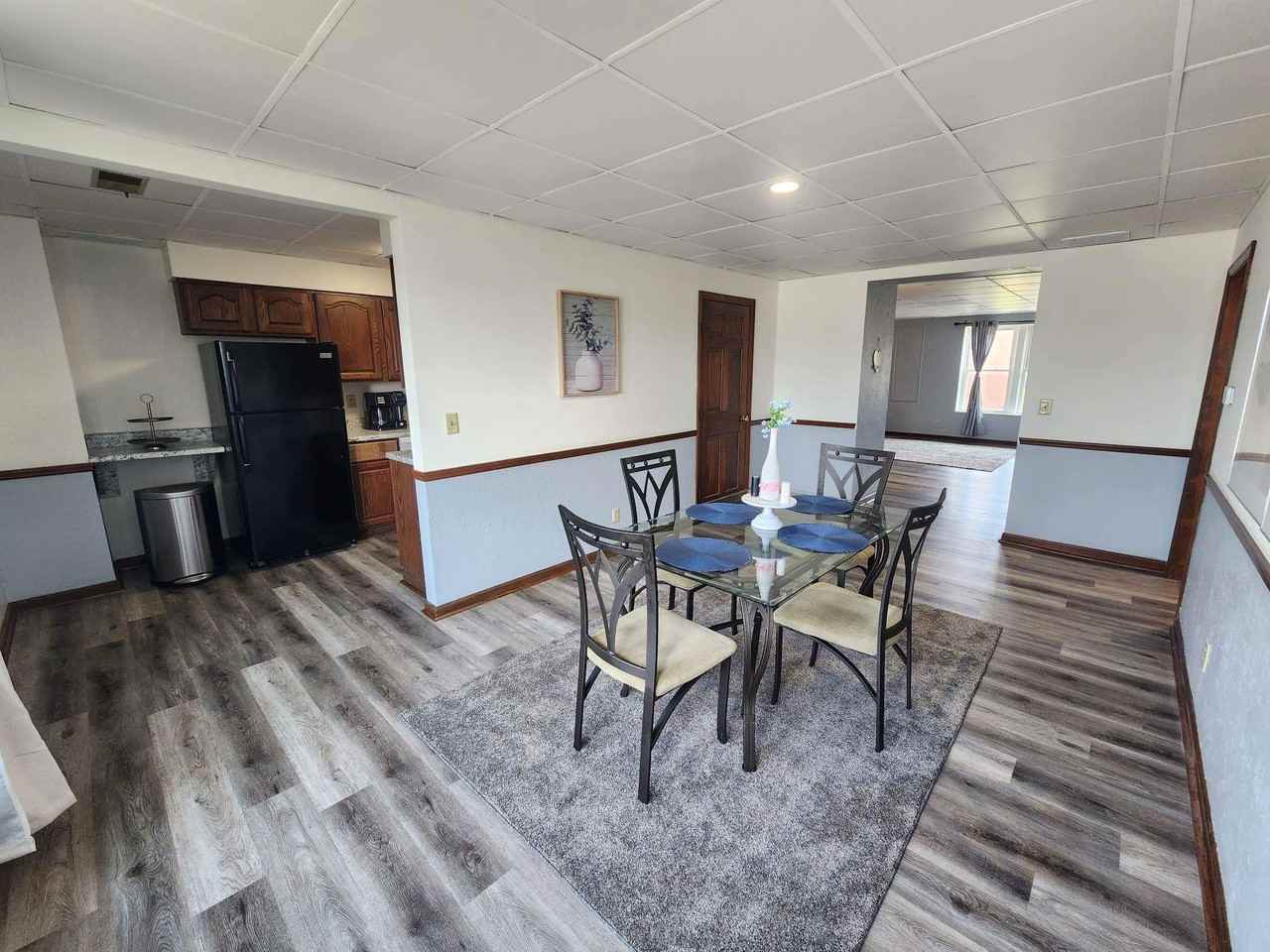 525 East Pine Street - Photo 6 of 39