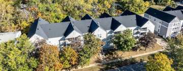 featured image of 1006 Oakcrest St #102