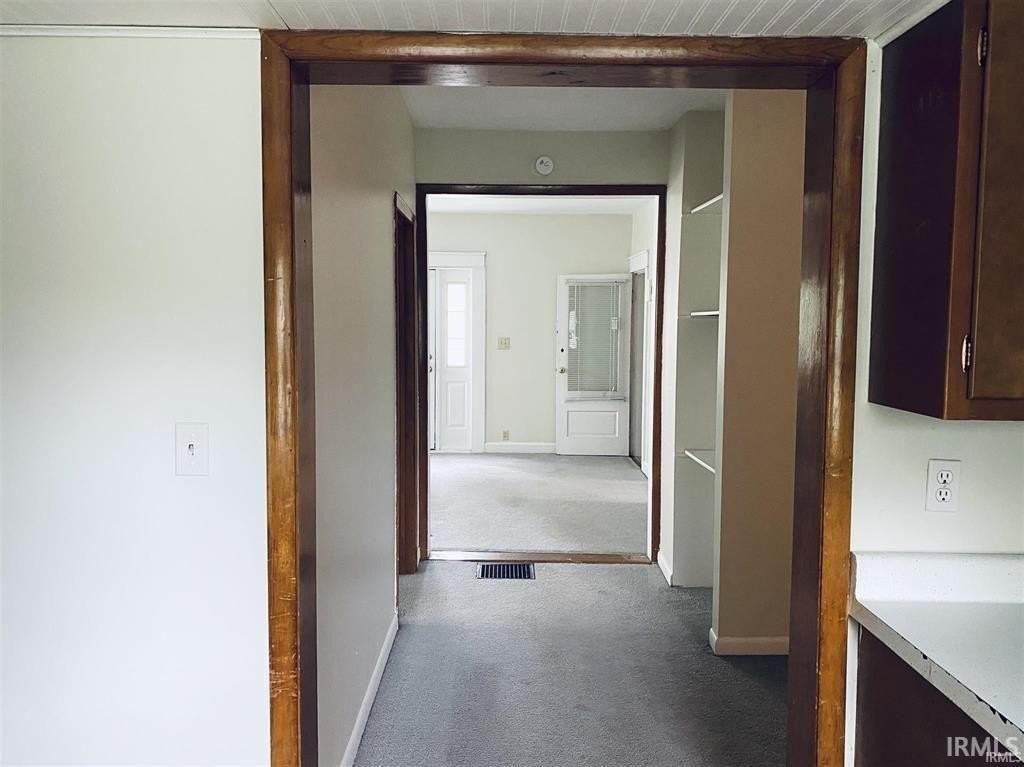 214 E 11th St - Photo 4 of 18