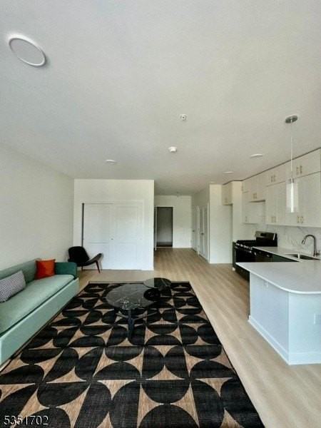 321 E 3rd St #528 - Photo 6 of 8