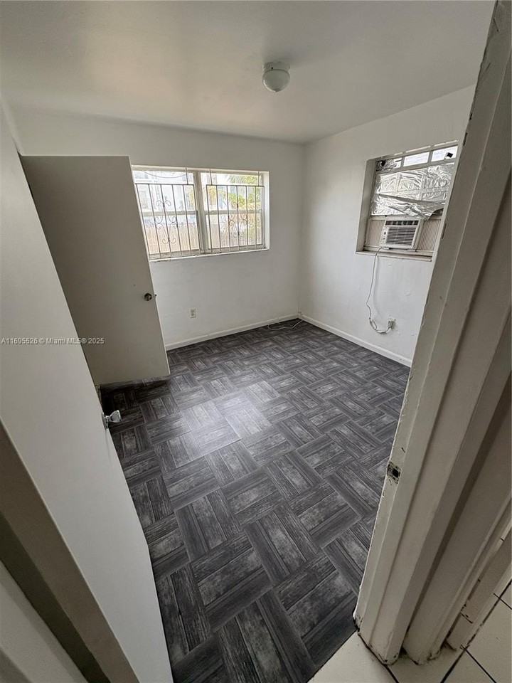 1474 Nw 61st St #1 - Photo 5 of 6