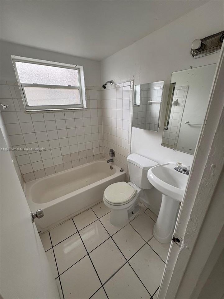 1474 Nw 61st St #1 - Photo 6 of 6